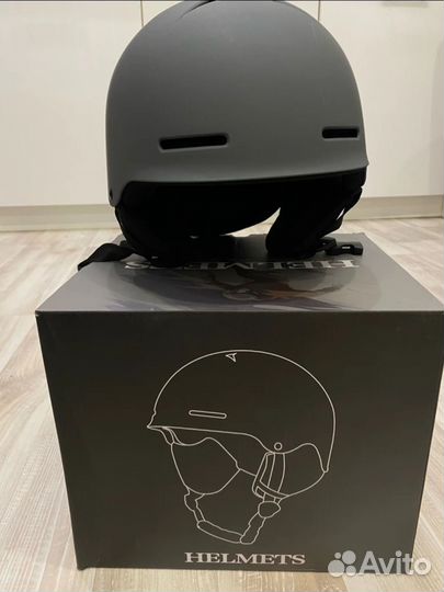 Горнолыжный шлем размер L 59-61cm