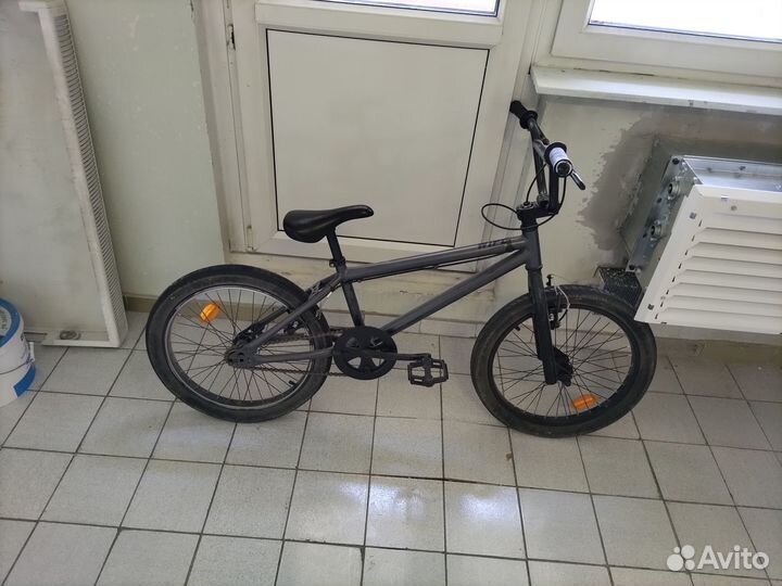 Велосипед черный BMX 100 wipe Btwin