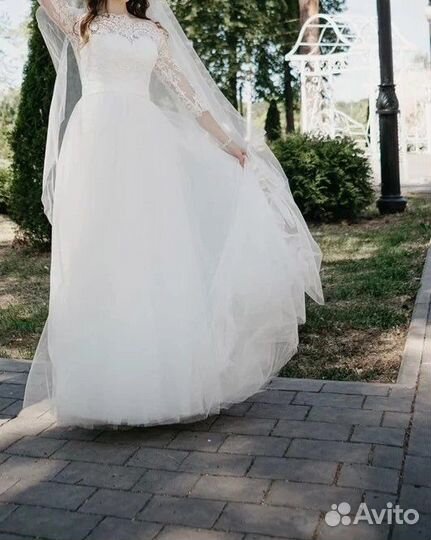 Свадебное платье 40-42 размер