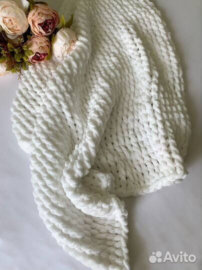 Комлект на выписку, плед, кружевной уголок