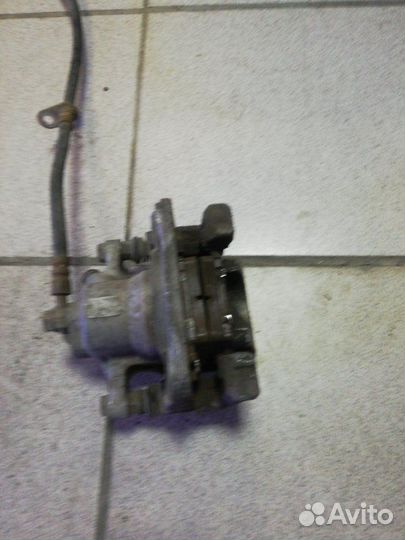 Суппорт задний левый Toyota Camry ACV40 2.4 2008