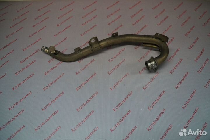 Nissan 21022-8H301 Патрубок системы охлаждения