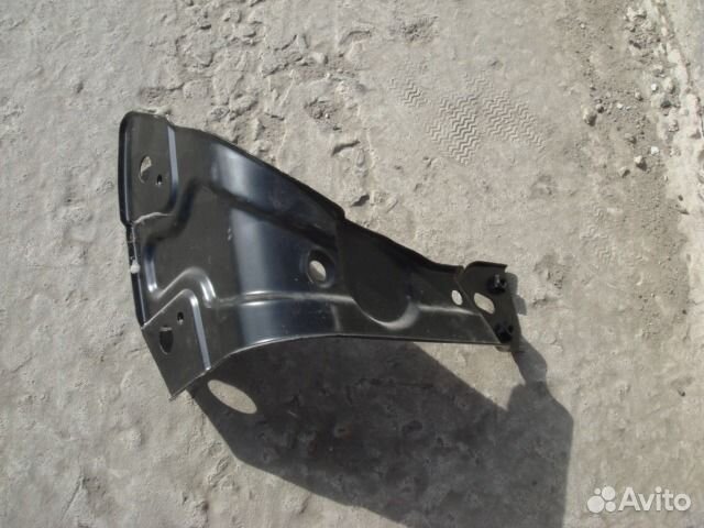 Пассат Крепление крыла Левого Passat B7 10-18