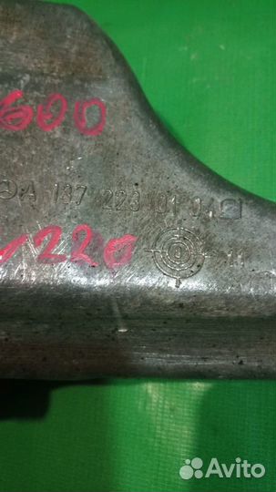 Опора кронштейн двигателя Mercedes W220 m113