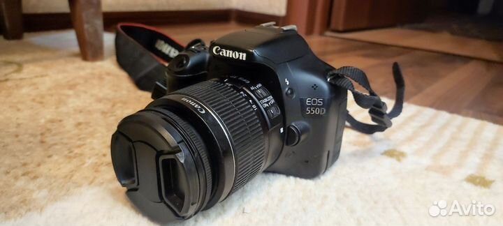 Зеркальный фотоаппарат canon 550d
