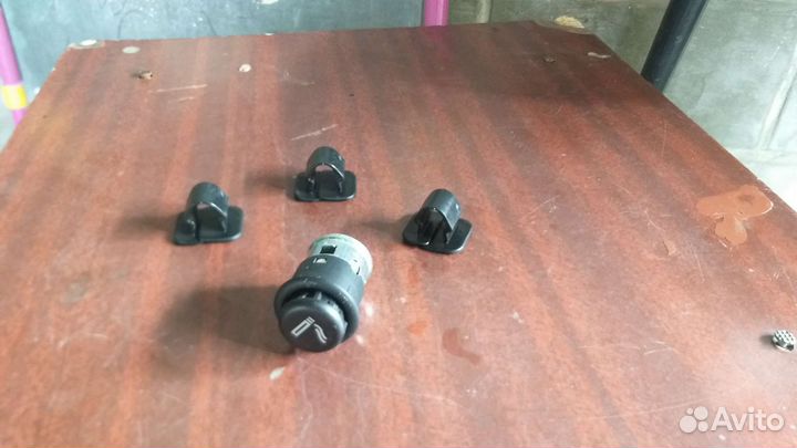 Продам обшивку капота на Тигуан 2016г