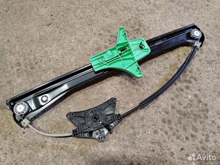 Стеклоподъемник электрический задний правый