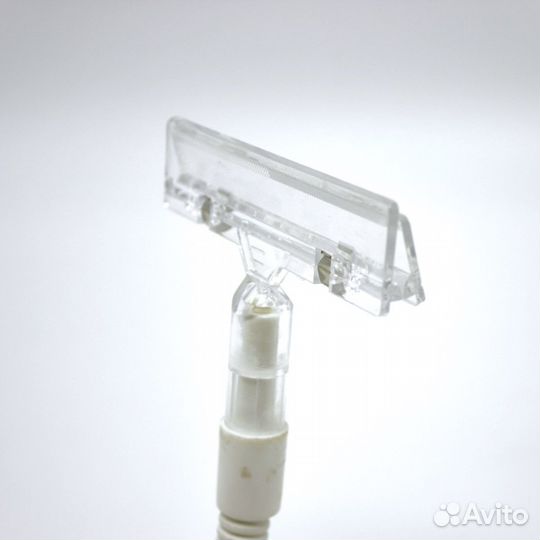 Держатель плаката гибкий с зажимом на усиленной п