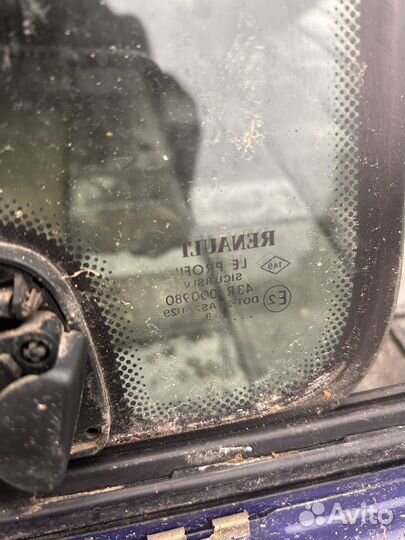 Стекло заднее левое Renault Kangoo 1