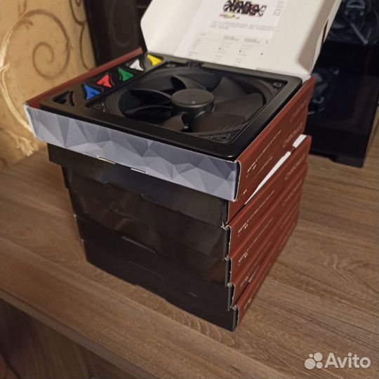 Продам вентилятор Noctua NF-A14 PWM chromax