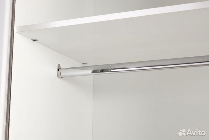 Шкаф с зеркалом