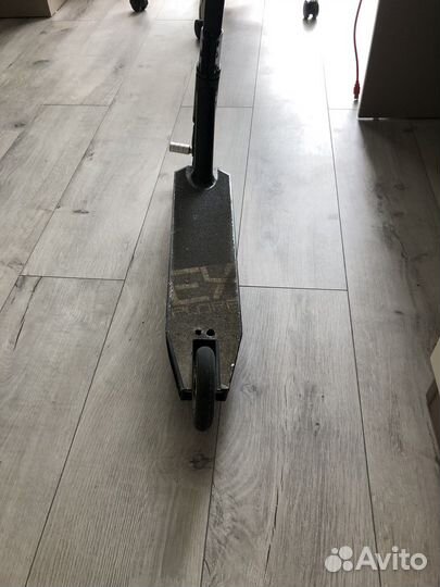 Трюковой самокат explore