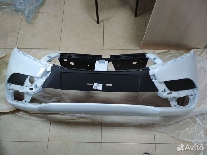 Бампер передний LADA X-rey в цвет