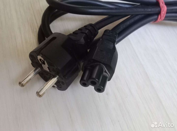 Шнур питания ноутбука