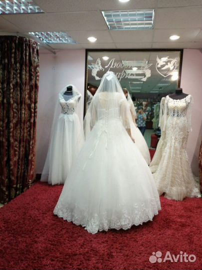 Свадебное платье