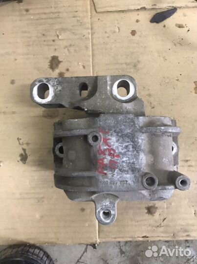 Volkswagen passat b7 подушка двигателя