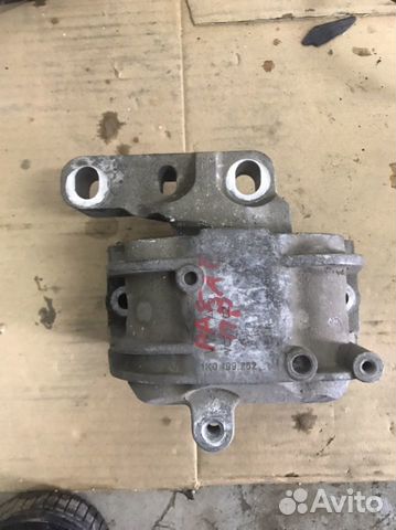 Volkswagen passat b7 подушка двигателя