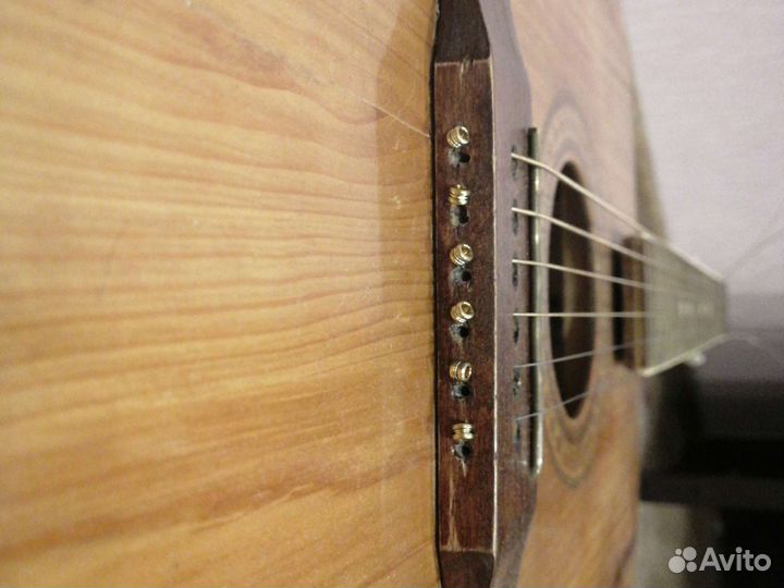 Акустическая гитара