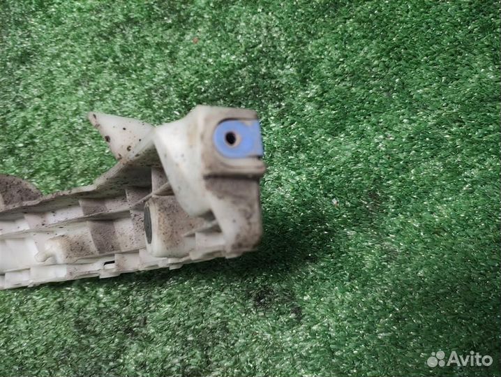 Кронштейн бампера заднего правый Chevrolet Spark