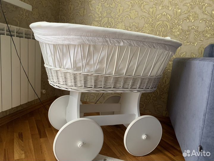 Колыбель плетенная