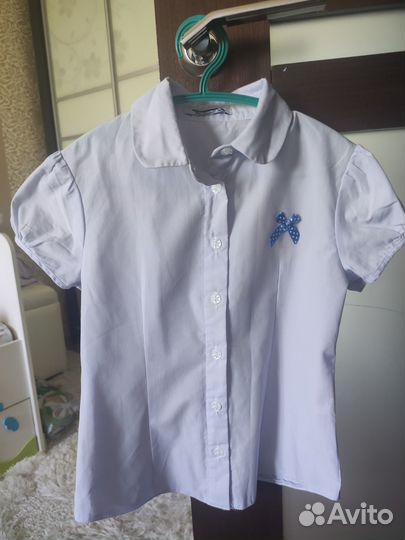 Школьные блузки Одна с коротким, другая с длинным