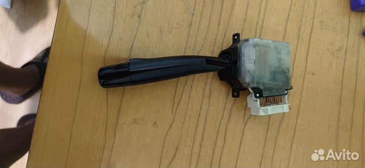 Продаю гитару правую Тойота корона Премио