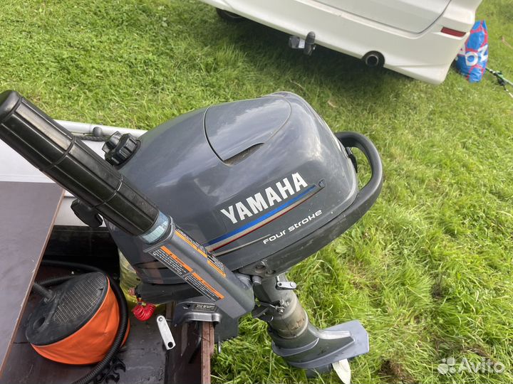 Лодка с мотором