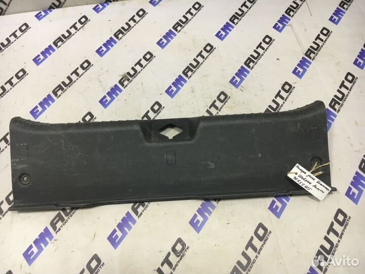 Накладка замка багажника Шевроле Лачетти