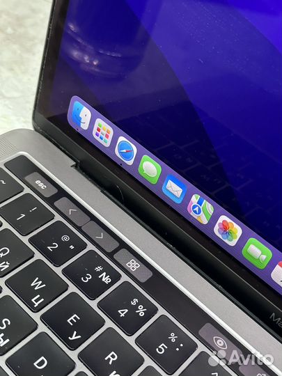 MacBook Pro 13 (2017, четыре порта Thunderbolt 3)