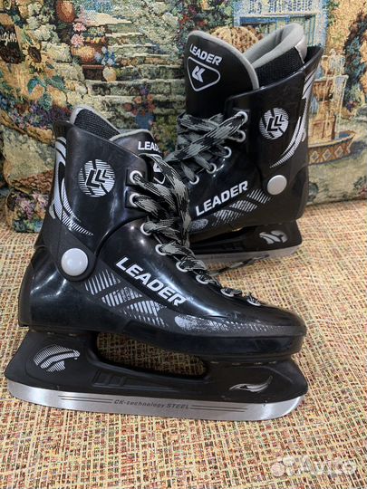 Коньки ледовые р.30-33; р35
