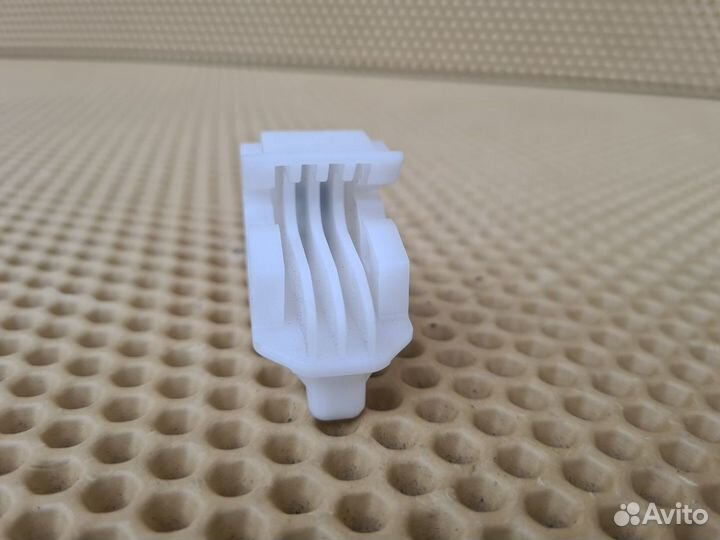 Кронштейн фары передний Nissan X-Trail T30