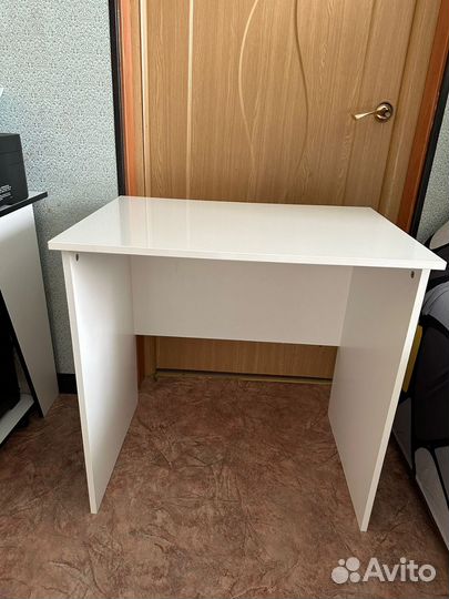 Письменный стол