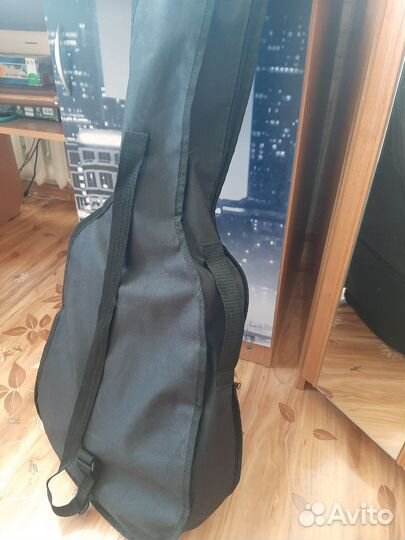 Акустическая гитара с чехлом