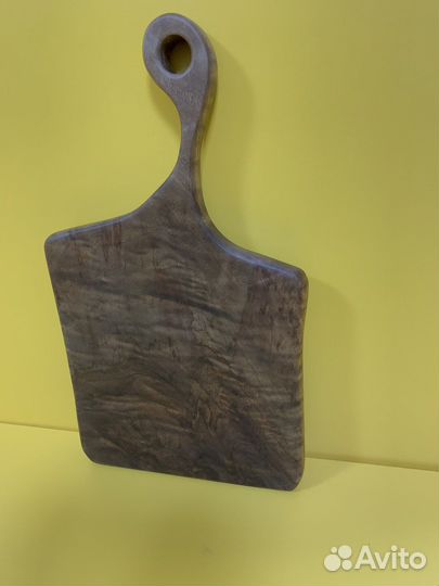 Сервировочная доска из американского ореха