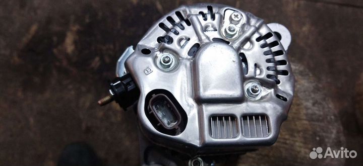 Генератор новый ленд крузер Оригинал denso DAN1114