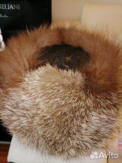 Шапка из чернобурки с двумя хвостами