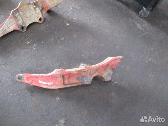 Кронштейн пневморессоры задний левый Mercedes-Benz