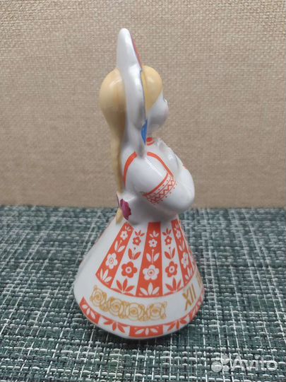 Фарфоровая статуэтка Катюша Вербилки