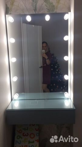 Гримерное зеркало настольное с лампочками