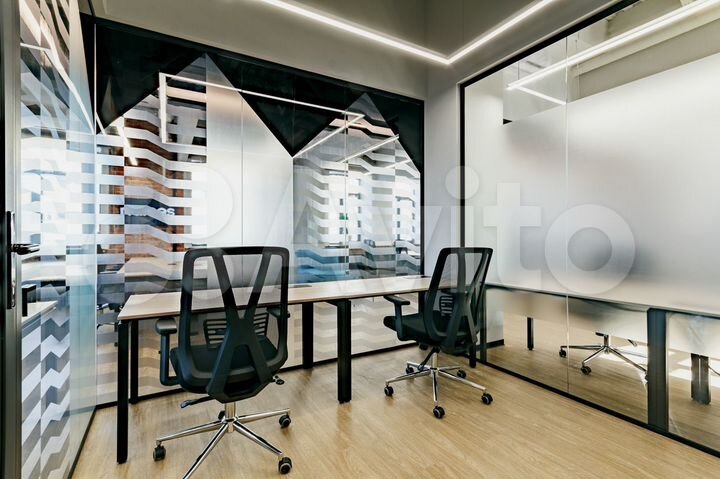 Офис, офисное помещение с мебелью