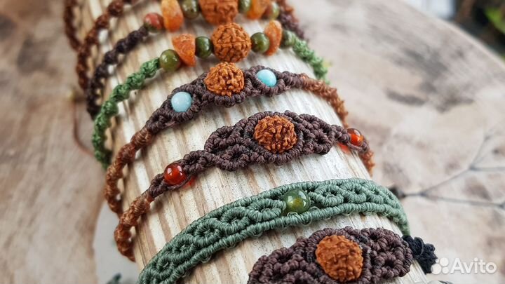 Браслеты, серьги и чокеры с рудракшей