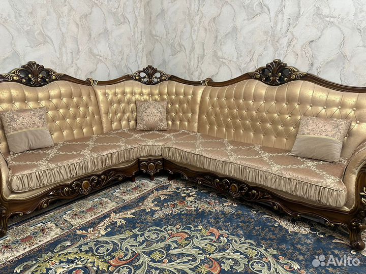 Угловой диван