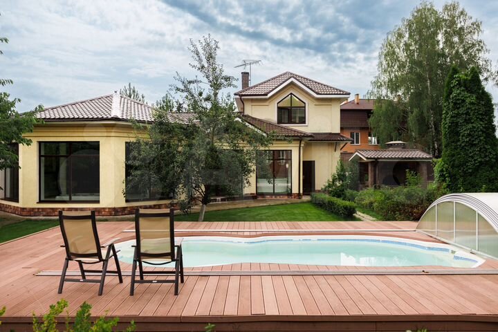 Коттедж 600 м² на участке 30 сот.