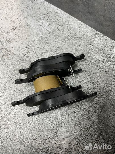 Колодки тормозные BMW 1-серия E87 (2004) PF4136
