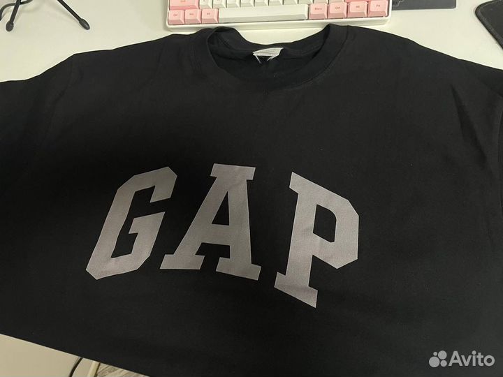 Yeezy gap balenciaga hoodie. Футболка balenciaga yeezy. Yeezy gap balenciaga футболка. Футболка balenciaga yeezy. Yeezy gap engineered by balenciaga.