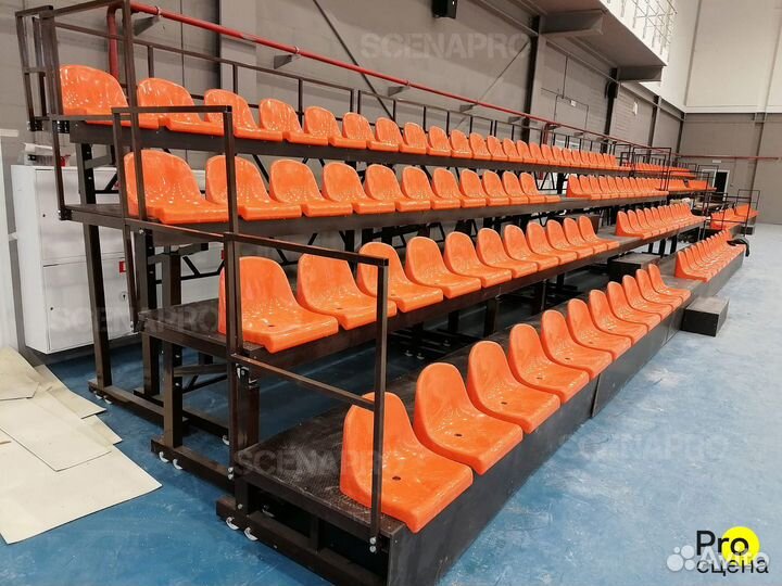 Телескопические трибуны на 80 мест