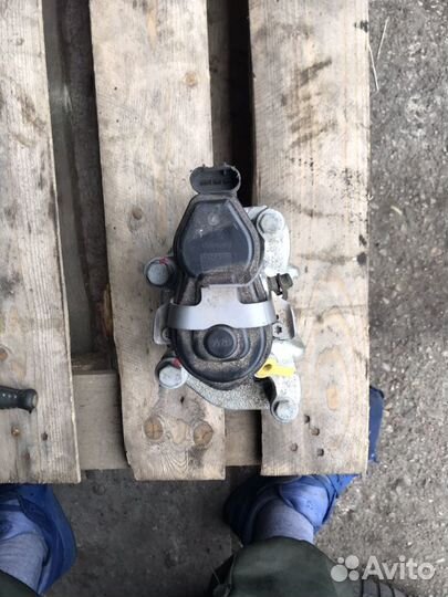 Суппорт тормозной Бмв