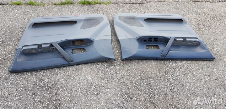 Mitsubishi Pajero 3 Обивки Дверей