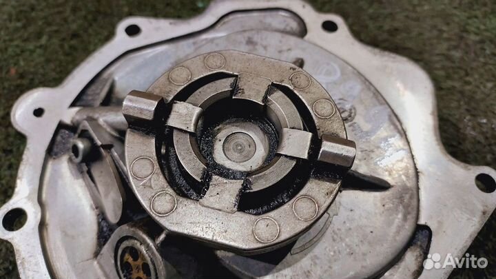 Насос вакуумный 2.3 D Vito W638