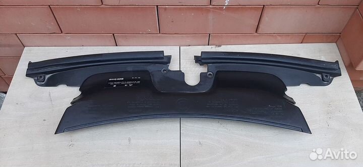 Накладка замка капота BMW X3 E83